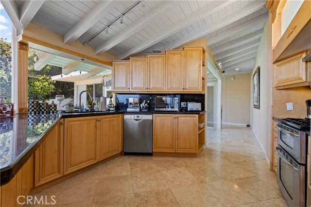 Detail Gallery Image 18 of 44 For 781 via Somonte, Palos Verdes Estates,  CA 90274 - 2 Beds | 3 Baths