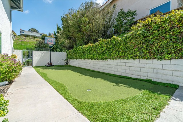 Detail Gallery Image 32 of 62 For 28631 Shire Oaks, Rancho Palos Verdes,  CA 90275 - 5 Beds | 3/1 Baths