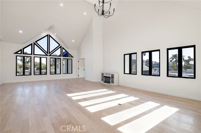 Detail Gallery Image 35 of 59 For 5633 E Deborah St, Long Beach,  CA 90815 - 5 Beds | 4 Baths