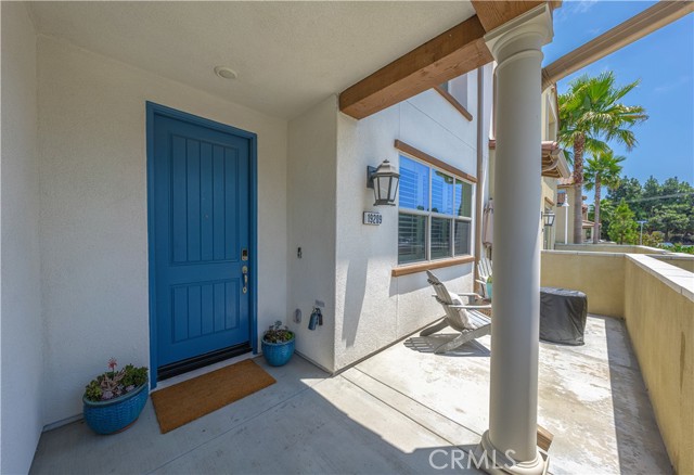 19209 Tideline Court, Huntington Beach CA: https://media.crmls.org/medias/58cba1f5-05f0-4eac-af23-8c52099cb40d.jpg