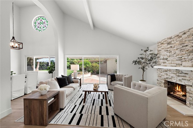 Image 3 of 43 For 22622 La Quinta Drive