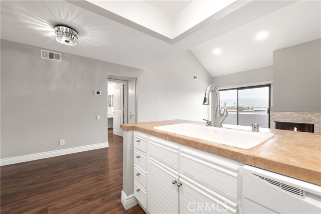 Detail Gallery Image 10 of 27 For 1124 Tivoli Ln #152,  Simi Valley,  CA 93065 - 1 Beds | 1 Baths