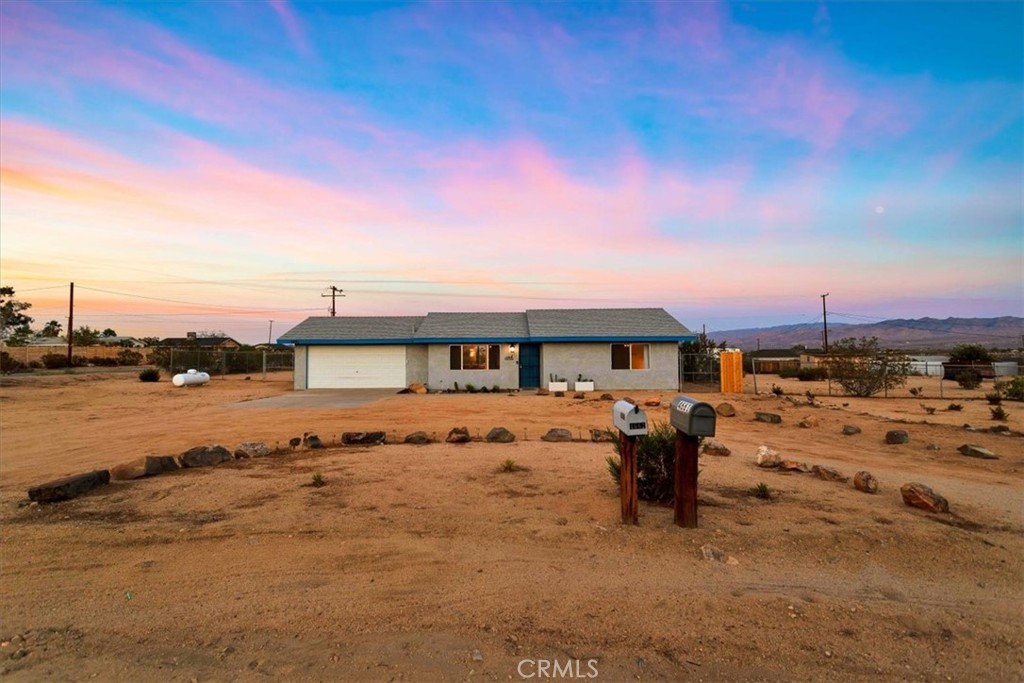https://media.crmls.org/medias/58cdf454-4e7c-409a-8572-2d3d4be5634a.jpg?preset=X-Large