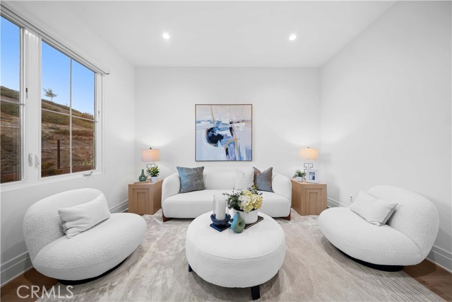 101 Lustro, Irvine CA: https://media.crmls.org/medias/58cdffa9-5ddc-42e2-93cc-a921d974e8bd.jpg
