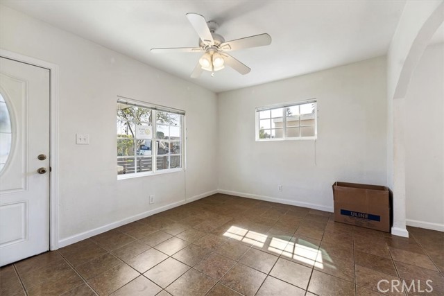 Detail Gallery Image 11 of 37 For 10779 Barlow, Lynwood,  CA 90262 - 2 Beds | 1 Baths