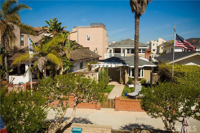 42 7th Court, Hermosa Beach, California 90254, ,Residential Income,Sold,7th,SB16050581