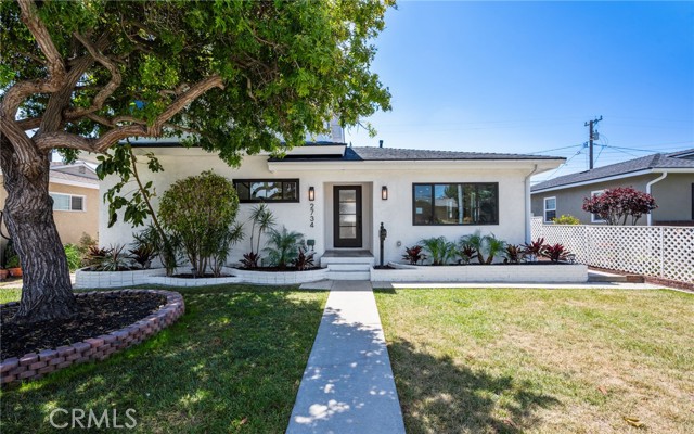 Detail Gallery Image 2 of 51 For 2734 Armour Ln, Redondo Beach,  CA 90278 - 3 Beds | 3 Baths