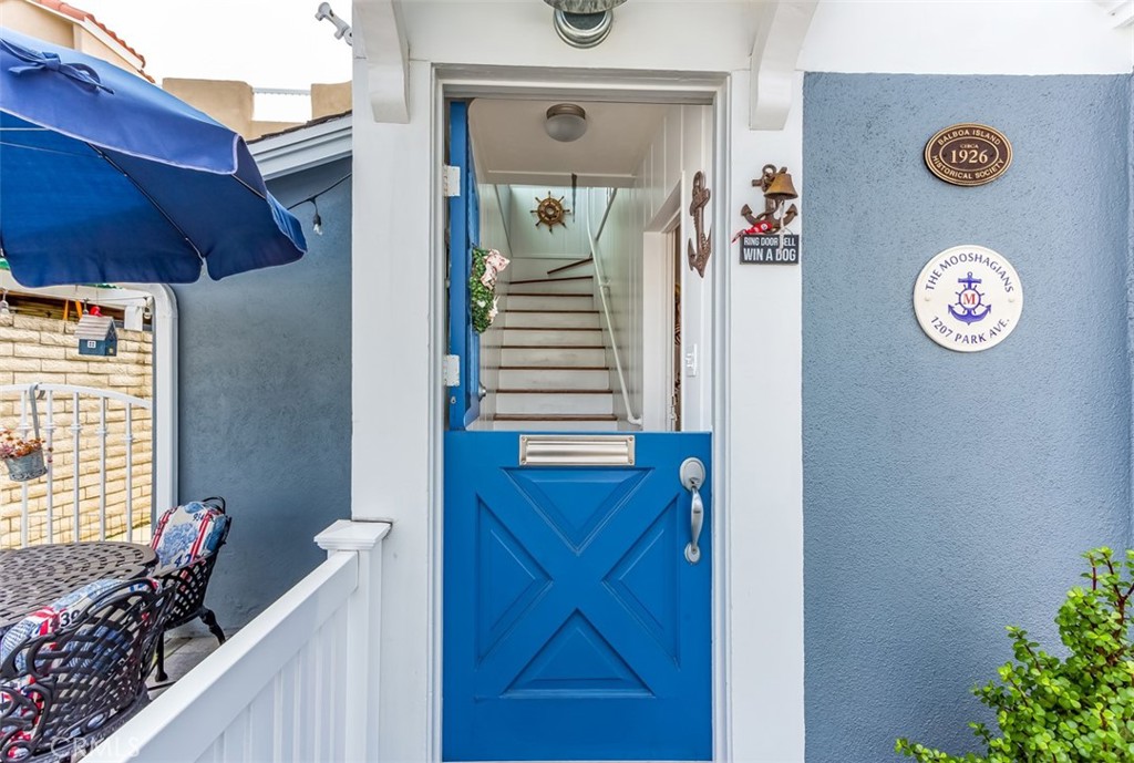 1207 Park Avenue, Newport Beach, CA 92662