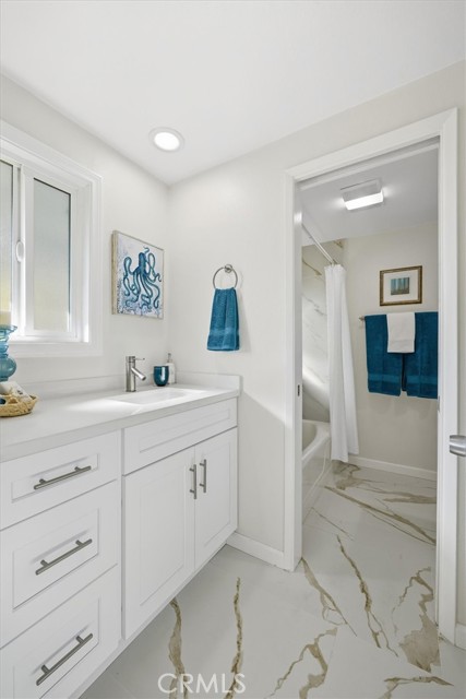 Detail Gallery Image 17 of 29 For 23005 Nadine Cir #B,  Torrance,  CA 90505 - 2 Beds | 1/1 Baths
