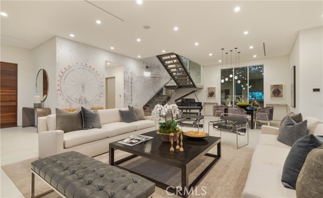 627 N Vista Street, Los Angeles CA: https://media.crmls.org/medias/58cf14ac-ff59-4d86-a229-e860417cf6f3.jpg