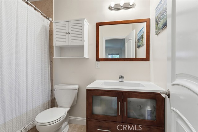 Detail Gallery Image 21 of 36 For 21904 Galvez, Woodland Hills,  CA 91364 - 3 Beds | 3/1 Baths