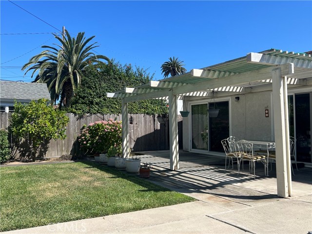296 E 19th Street, Costa Mesa CA: https://media.crmls.org/medias/58d0c8a5-6c90-45ad-b382-3ce9b8d2c084.jpg