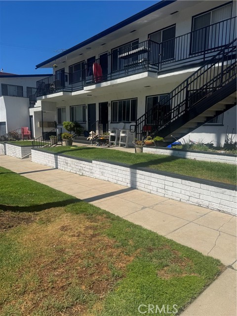 Detail Gallery Image 4 of 7 For 1511 Catalina #H,  Redondo Beach,  CA 90277 - 1 Beds | 1 Baths