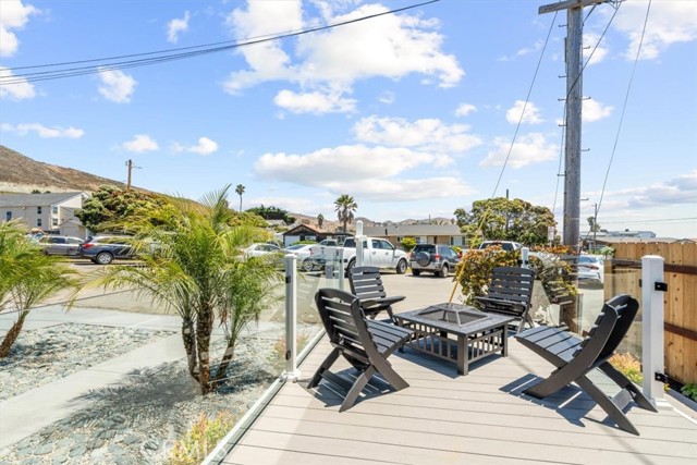 31 N 3rd Street, Cayucos CA: https://media.crmls.org/medias/58d23cf0-e986-4335-b9dd-9aa64a3a8d96.jpg