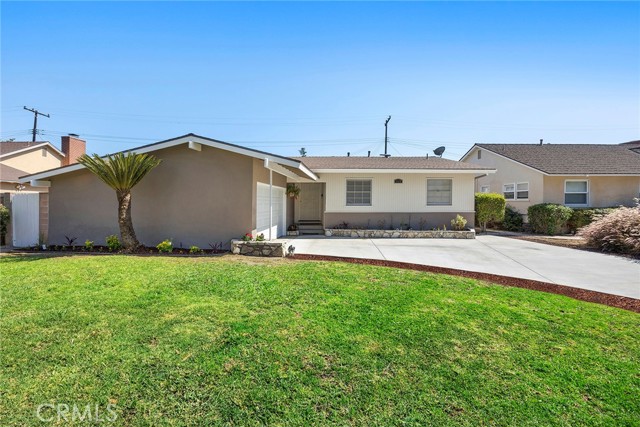 Detail Gallery Image 2 of 26 For 1418 E Wilshire Ave, Fullerton,  CA 92831 - 3 Beds | 2 Baths