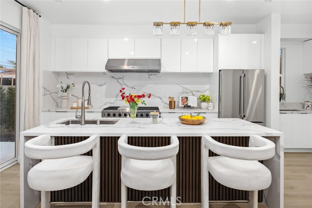 Detail Gallery Image 18 of 40 For 3815 Sycamore St, Pasadena,  CA 91107 - 5 Beds | 5/1 Baths