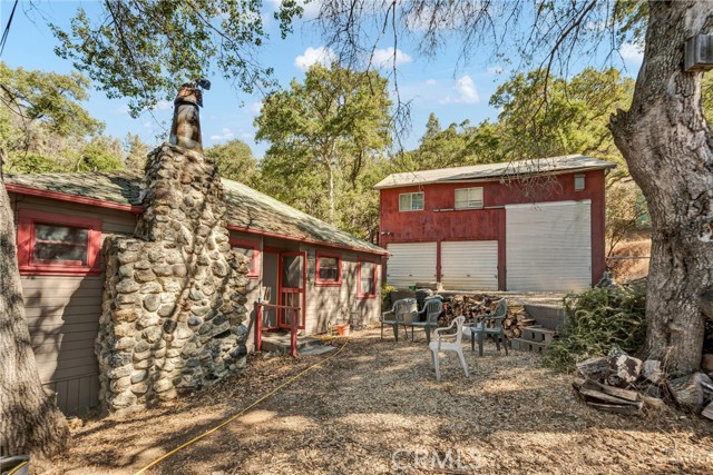 Detail Gallery Image 1 of 17 For 2690 Carmel Ave, Clearlake,  CA 95424 - 2 Beds | 1 Baths