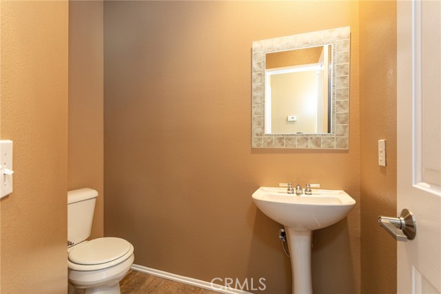 Detail Gallery Image 16 of 24 For 1750 Tallowberry Ln, Simi Valley,  CA 93065 - 3 Beds | 2/1 Baths