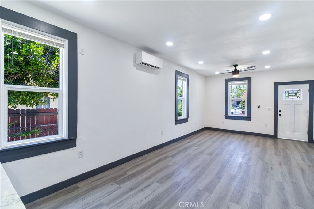 https://media.crmls.org/medias/58d50a3e-5c6a-4cdd-b035-c9b515c58760.jpg?preset=X-Large