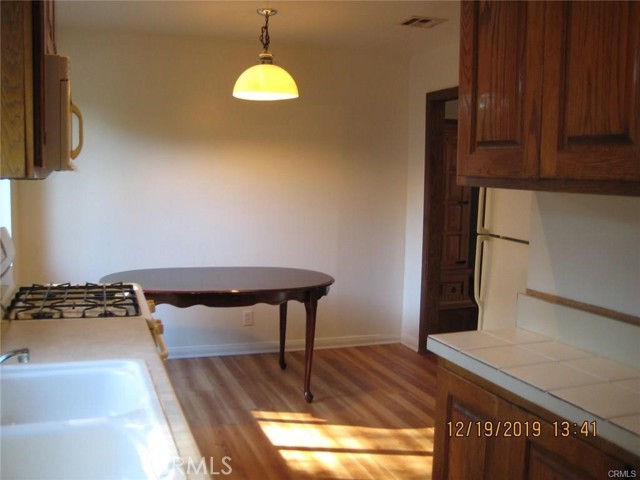 5931 CORBIN Avenue, Tarzana CA: https://media.crmls.org/medias/58d5622b-8578-4d35-bf5c-c0c34d6e10e0.jpg