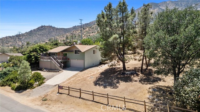 119 Pine Drive, Kernville CA: https://media.crmls.org/medias/58d5c506-1cba-42d8-8039-b2dabd93065a.jpg