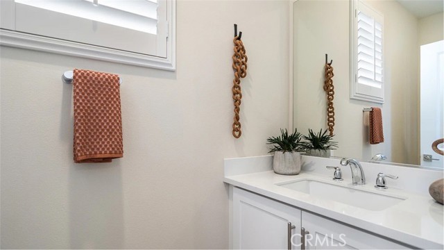 2575 E Lincoln Paseo, Ontario CA: https://media.crmls.org/medias/58d5cc6a-b3bb-4f85-9848-0dcb5a1a048a.jpg
