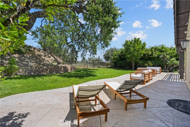 854 Rim Crest, Westlake Village CA: https://media.crmls.org/medias/58d62db2-d635-4320-ba04-b024cd58ad85.jpg