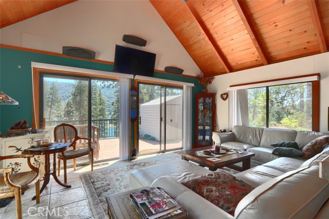 38007 Upper Emory Lane, Wishon CA: https://media.crmls.org/medias/58d653a8-1d8b-4196-9077-912ba79e84d6.jpg