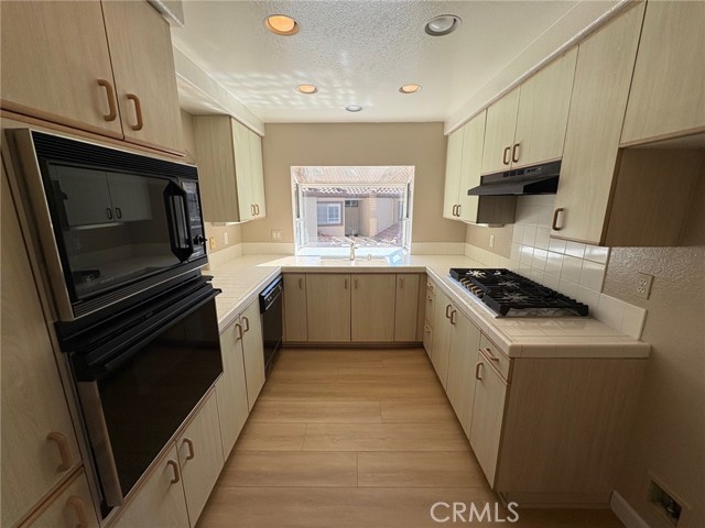 25 Via Falerno, Aliso Viejo CA: https://media.crmls.org/medias/58d71502-0ca3-42f6-b2ff-6aa202fb4641.jpg