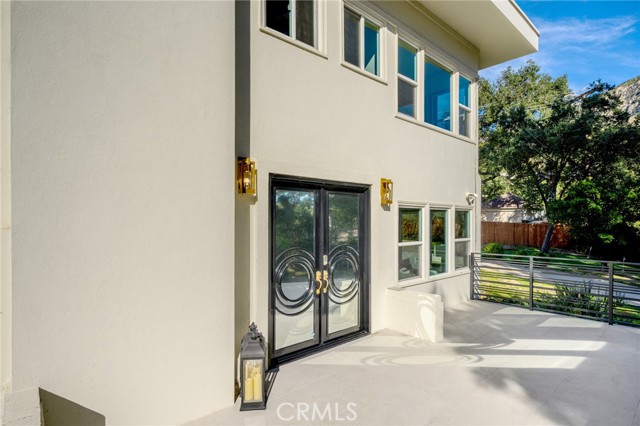 Detail Gallery Image 3 of 70 For 2065 E Altadena, Altadena,  CA 91001 - 7 Beds | 9 Baths