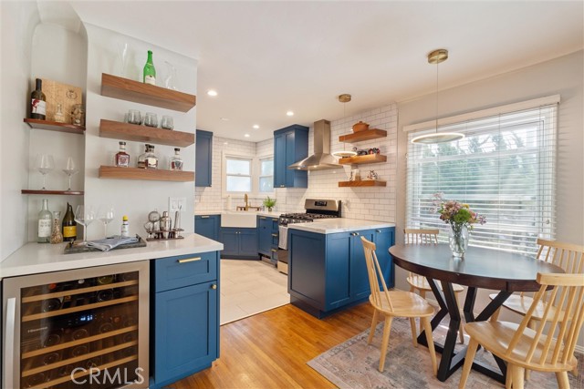 Detail Gallery Image 7 of 23 For 235 Termino Ave #1,  Long Beach,  CA 90803 - 2 Beds | 1 Baths