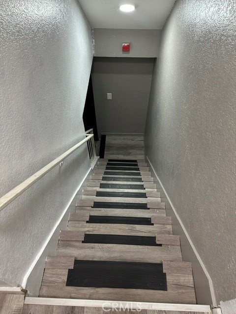 10215 Variel Ave #11, Chatsworth CA: https://media.crmls.org/medias/58d79070-9b31-485f-bda5-f70450386edb.jpg