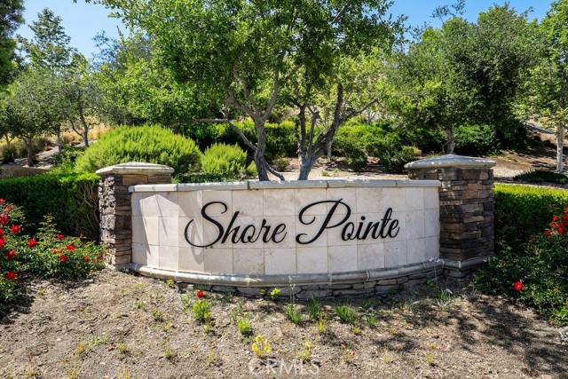 29483 Rock Point Drive, Lake Elsinore CA: https://media.crmls.org/medias/58d7928e-d02f-484e-8d26-e9f8363dc530.jpg