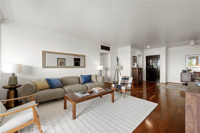 Detail Gallery Image 10 of 67 For 103 Ravenna Dr #23,  Long Beach,  CA 90803 - 2 Beds | 2 Baths