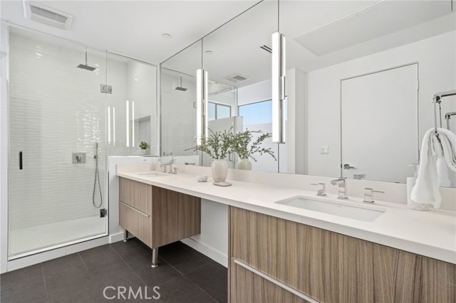 Image 23 of 37 For 5153 Redondo Court