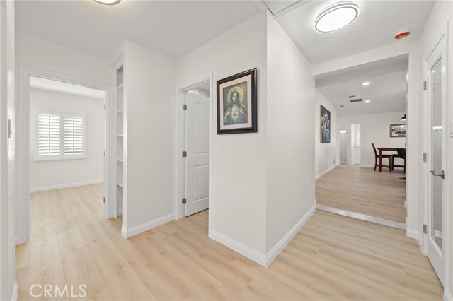 Detail Gallery Image 24 of 64 For 13533 Terra Bella, Pacoima,  CA 91331 - 5 Beds | 4/1 Baths