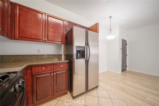 13941 Sherman Way, Van Nuys CA: https://media.crmls.org/medias/58d8a75e-1e6b-45e2-bebb-c0ebc7f8390e.jpg