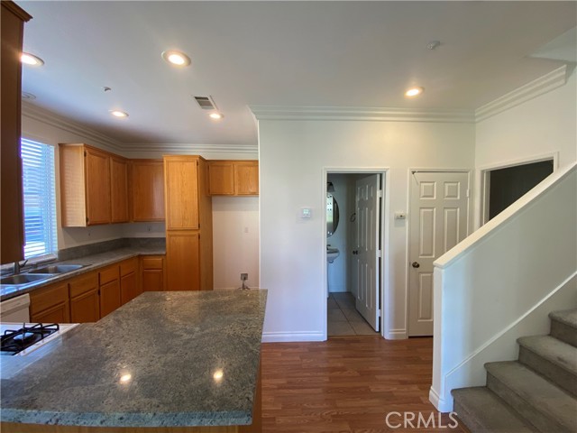 Detail Gallery Image 4 of 17 For 3321 E E Penzance Ln #D,  Orange,  CA 92869 - 3 Beds | 2/1 Baths