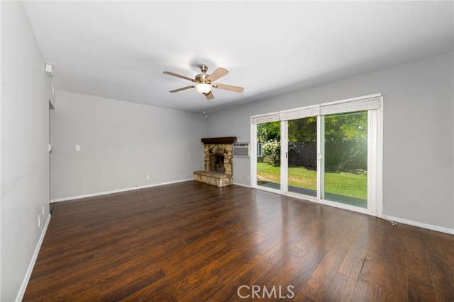 261 E Fig Avenue, Monrovia CA: https://media.crmls.org/medias/58d9ac3f-2845-4c14-837f-2c52fff66226.jpg
