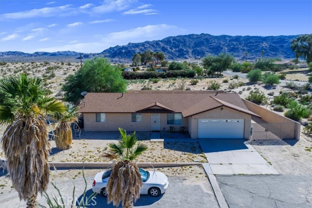 73255 Two Mile Road, 29 Palms CA: https://media.crmls.org/medias/58da2293-a059-4540-8db5-8dcd017b1882.jpg