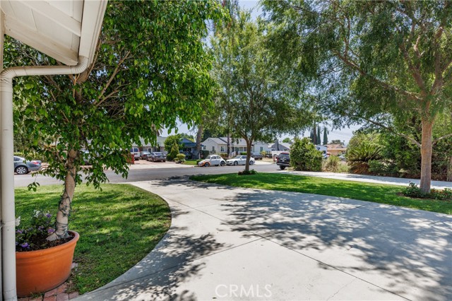 7441 Sylvia Avenue, Reseda CA: https://media.crmls.org/medias/58da31e3-1d30-4509-b1dc-c7f2c36bce1f.jpg