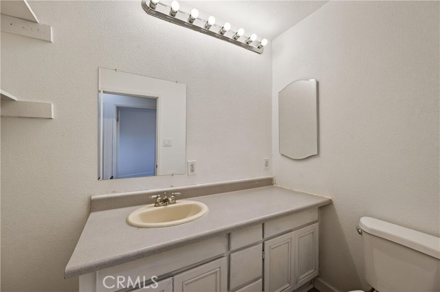 Detail Gallery Image 25 of 36 For 513 Lookout, Lake Elsinore,  CA 92530 - 3 Beds | 1/1 Baths
