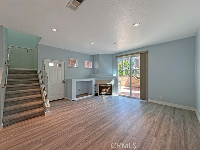 76 Anacapa Court, Lake Forest CA: https://media.crmls.org/medias/58db44c1-7089-4f23-8d22-0370d529f277.jpg