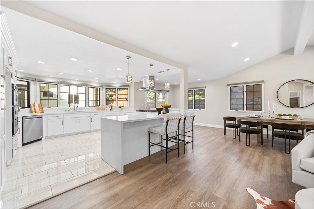 MLS #WS25246794 image #10