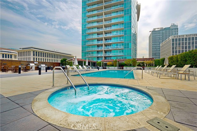 3785 Wilshire Boulevard, Los Angeles CA: https://media.crmls.org/medias/58dda903-38e3-4813-bc53-6bc587f1d62d.jpg