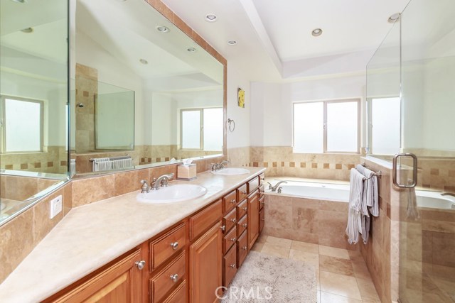 2010 Curtis Avenue, Redondo Beach, California 90278, 4 Bedrooms Bedrooms, ,2 BathroomsBathrooms,Residential,Sold,Curtis,SB18108494