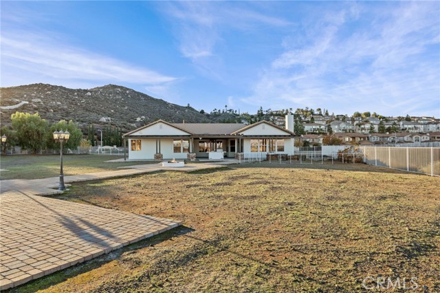 101 Via De La Valle, Lake Elsinore CA: https://media.crmls.org/medias/58de1c47-934d-4ded-989e-47ceebc2ebfd.jpg