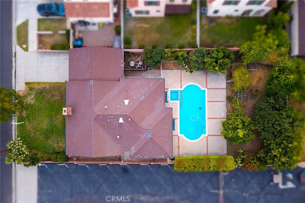 https://media.crmls.org/medias/58de6256-79ea-4c28-82fb-2755c949d06e.jpg?preset=X-Large