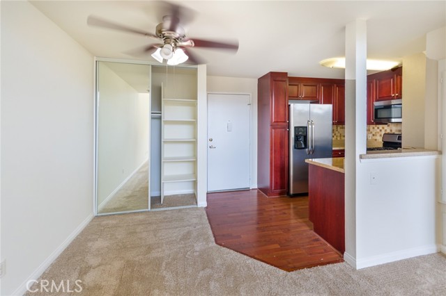 Detail Gallery Image 3 of 19 For 5545 Canoga Ave #320,  Woodland Hills,  CA 91367 - 1 Beds | 1 Baths