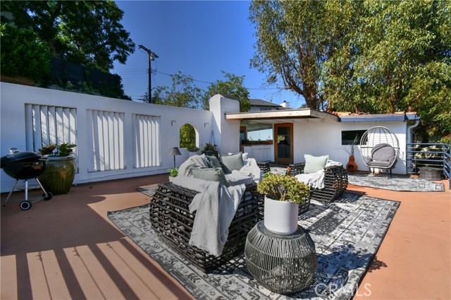 Detail Gallery Image 34 of 40 For 8383 Wyndham Rd, Los Angeles,  CA 90046 - 3 Beds | 2/1 Baths